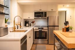 Payne St. Suite - Image 4