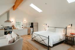 Hannah's Apartment