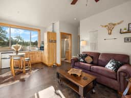 Holmes Rd. Cabin - Image 3