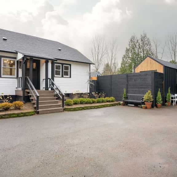 Everett Home & Tiny - Image 1