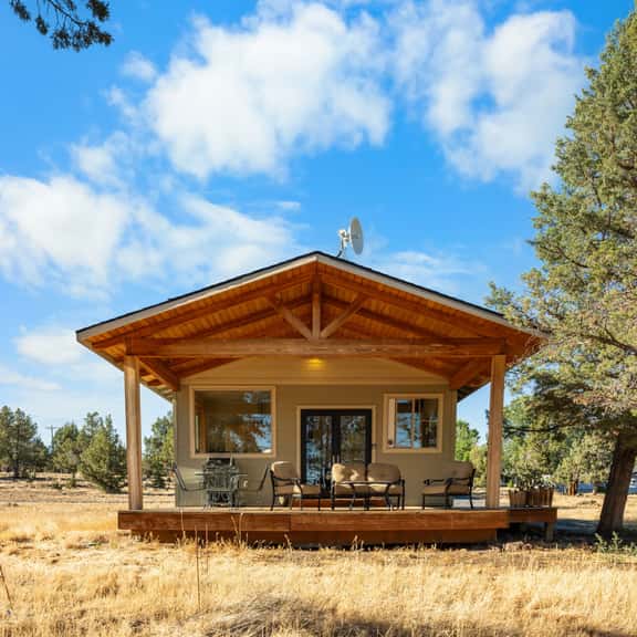 Holmes Rd. Cabin - Image 1