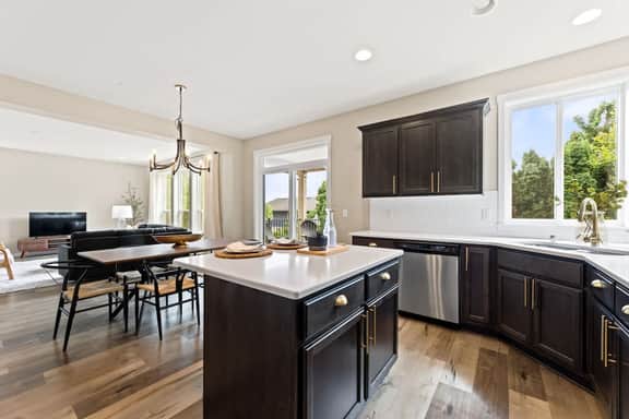 18th House & Suite