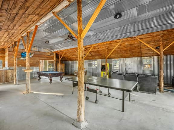 Holmes Rd. Cabin - Image 2